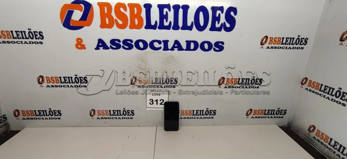 LOTE 312 - 01 IPHONE 8. (NO ESTADO EM QUE SE ENCONTRA. SUJEITO A AVARIAS OCULTAS/VISÍVEIS.)