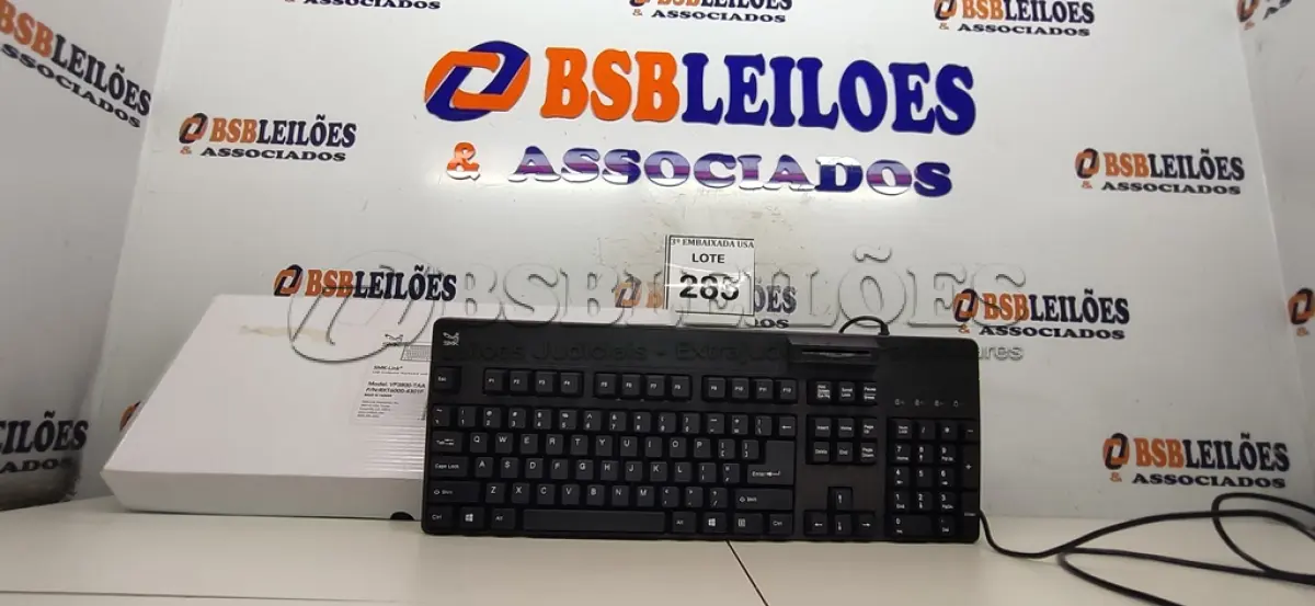 LOTE 285 - 01 TECLADO PARA COMPUTADORE. (NO ESTADO EM QUE SE ENCONTRA. SUJEITO A AVARIAS OCULTAS/VISÍVEIS.)