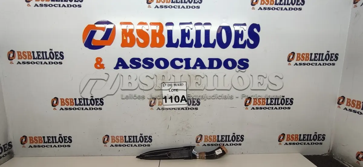 LOTE 110 - 01 FACA ARTESANAL AÇO INOX CABO DE CHIFRE BAINHA DE COURO LEGITIMO TAMANHO TOTAL 34CM PESO 290G JÁ AFIADA   (NOVO) (NO ESTADO) ATENÇÃO! FAZER A VISITAÇÃO ANTES DE ARREMATAR, NÃO SABEMOS SE FUNCIONA. LEILÃO NÃO TEM GARANTIA E NEM DEVOLUÇÃO, SUJEITO A POSSÍVEIS AVARIAS VISÍVEIS/OCULTAS E/OU AUSÊNCIA DE COMPONENTES.