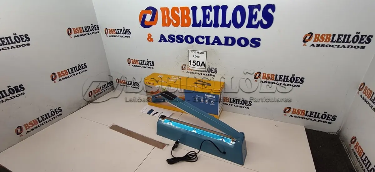 LOTE 150 - SELADORA MANUAL DE PLÁSTICO 8NIVEIS DE AJUSTE MATERIAL ABS DESLIGAMENTO AUTOMÁTICO 220V 300MM POTÊNCIA 400W   (NOVO) (NO ESTADO) ATENÇÃO! FAZER A VISITAÇÃO ANTES DE ARREMATAR, NÃO SABEMOS SE FUNCIONA. LEILÃO NÃO TEM GARANTIA E NEM DEVOLUÇÃO, SUJEITO A POSSÍVEIS AVARIAS VISÍVEIS/OCULTAS E/OU AUSÊNCIA DE COMPONENTES.