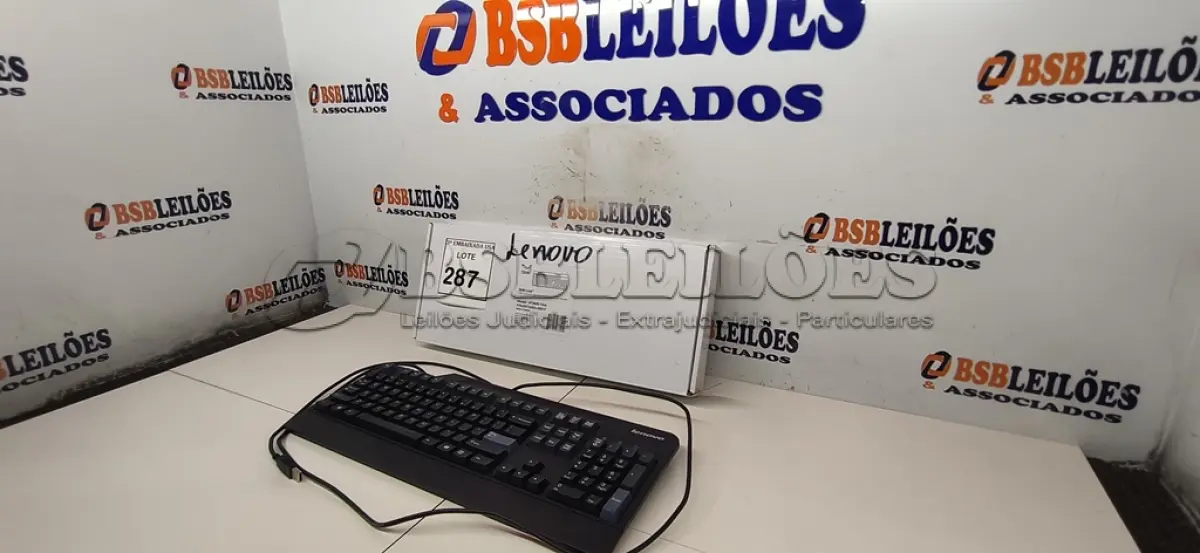LOTE 287 - 01 TECLADO PARA COMPUTADORE. (NO ESTADO EM QUE SE ENCONTRA. SUJEITO A AVARIAS OCULTAS/VISÍVEIS.)