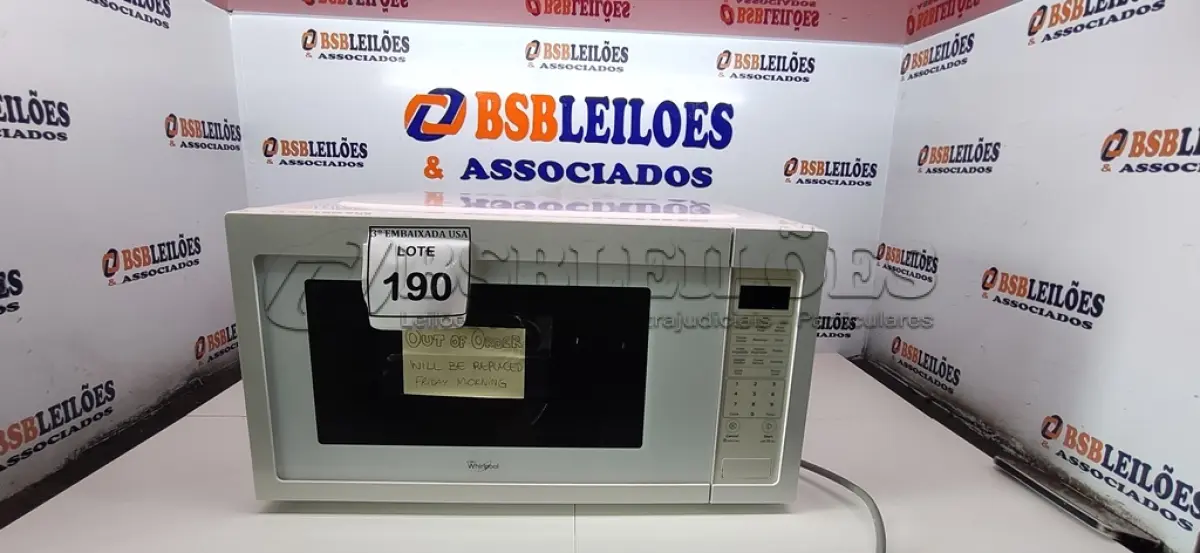 LOTE 190 - 01 MICRO-ONDAS WHIRLPOOL 110V. (NO ESTADO EM QUE SE ENCONTRA. SUJEITO A AVARIAS OCULTAS/VISÍVEIS.)  AV9461W