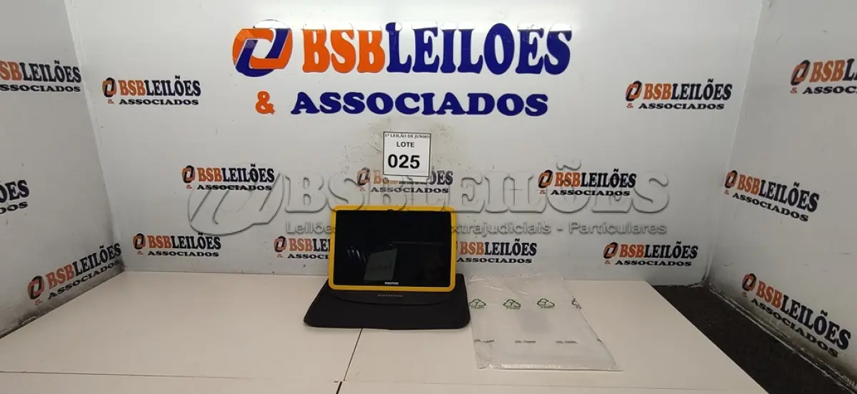 LOTE 025 - 01 TABLET SEM FONTE COM CASE MARCA POSITIVO. ATENÇÃO! FAZER A VISITAÇÃO ANTES DE ARREMATAR, NÃO SABEMOS SE FUNCIONA, LEILÃO NÃO TEM GARANTIA E NEM DEVOLUÇÃO, SUJEITO A POSSÍVEIS AVARIAS VISÍVEIS/OCULTAS E/OU AUSÊNCIA DE COMPONENTES.