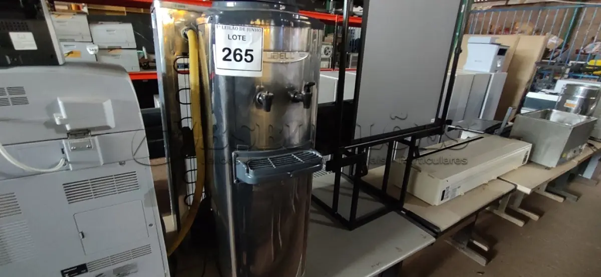 LOTE 265 - 02 BEBEDOUROS INOX SENDO 01 PARA GARRAFÃO MARCA LIBEL. (NO ESTADO) ATENÇÃO! FAZER A VISITAÇÃO ANTES DE ARREMATAR, NÃO SABEMOS SE FUNCIONA, LEILÃO NÃO TEM GARANTIA E NEM DEVOLUÇÃO, SUJEITO A POSSÍVEIS AVARIAS VISÍVEIS/OCULTAS E/OU AUSÊNCIA DE COMPONENTES.