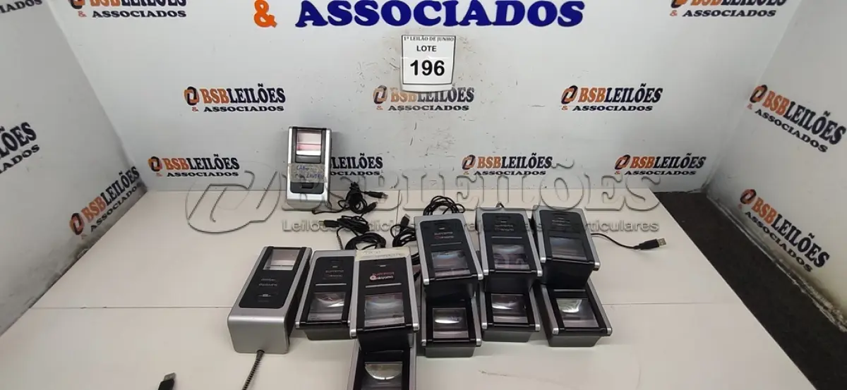 LOTE 196 - 11 LEITORES BIOMÉTRICOS MODELO SUPREMA MARCA AKIYAMA. (NO ESTADO) ATENÇÃO! FAZER A VISITAÇÃO ANTES DE ARREMATAR, NÃO SABEMOS SE FUNCIONA, LEILÃO NÃO TEM GARANTIA E NEM DEVOLUÇÃO, SUJEITO A POSSÍVEIS AVARIAS VISÍVEIS/OCULTAS E/OU AUSÊNCIA DE COMPONENTES.