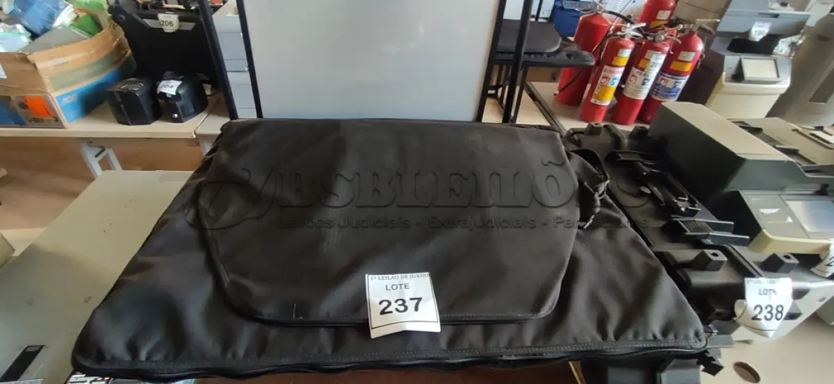 LOTE 237 - 01 KIT CENÁRIO BIOMÉTRICO. (NO ESTADO) ATENÇÃO! FAZER A VISITAÇÃO ANTES DE ARREMATAR, NÃO SABEMOS SE FUNCIONA, LEILÃO NÃO TEM GARANTIA E NEM DEVOLUÇÃO, SUJEITO A POSSÍVEIS AVARIAS VISÍVEIS/OCULTAS E/OU AUSÊNCIA DE COMPONENTES.