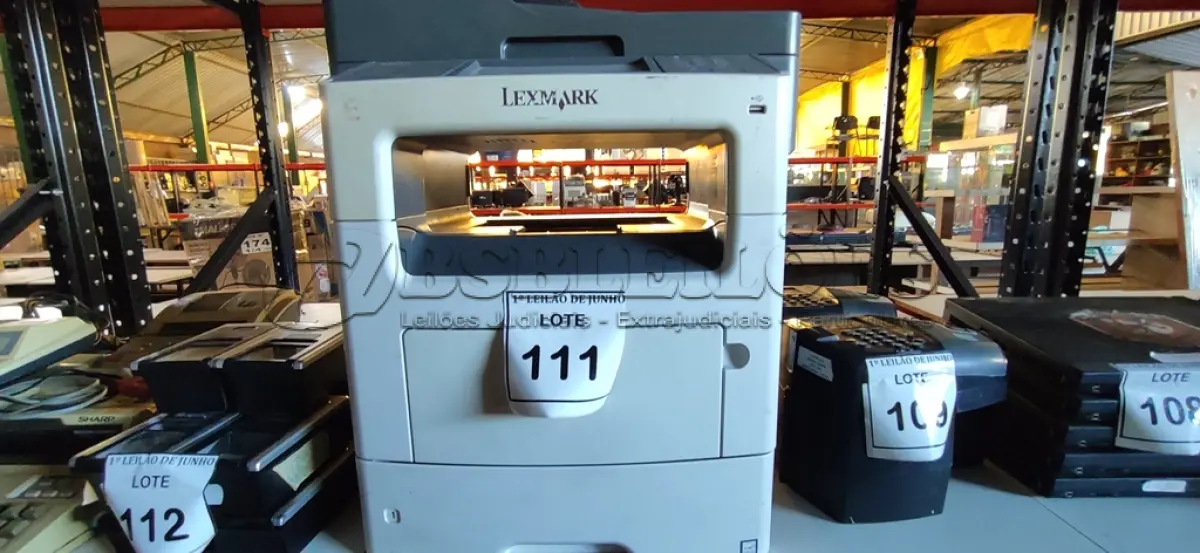 LOTE 111 - 01 IMPRESSORA MULTIFUNCIONAL MX611DE MARCA LEXMARK. (NO ESTADO) ATENÇÃO! FAZER A VISITAÇÃO ANTES DE ARREMATAR, NÃO SABEMOS SE FUNCIONA, LEILÃO NÃO TEM GARANTIA E NEM DEVOLUÇÃO, SUJEITO A POSSÍVEIS AVARIAS VISÍVEIS/OCULTAS E/OU AUSÊNCIA DE COMPONENTES.