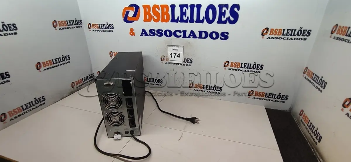 LOTE 174 - 01 NOBREAK MODELO 1684VA MARCA DAKER. (NO ESTADO) ATENÇÃO! FAZER A VISITAÇÃO ANTES DE ARREMATAR, NÃO SABEMOS SE FUNCIONA, LEILÃO NÃO TEM GARANTIA E NEM DEVOLUÇÃO, SUJEITO A POSSÍVEIS AVARIAS VISÍVEIS/OCULTAS E/OU AUSÊNCIA DE COMPONENTES.