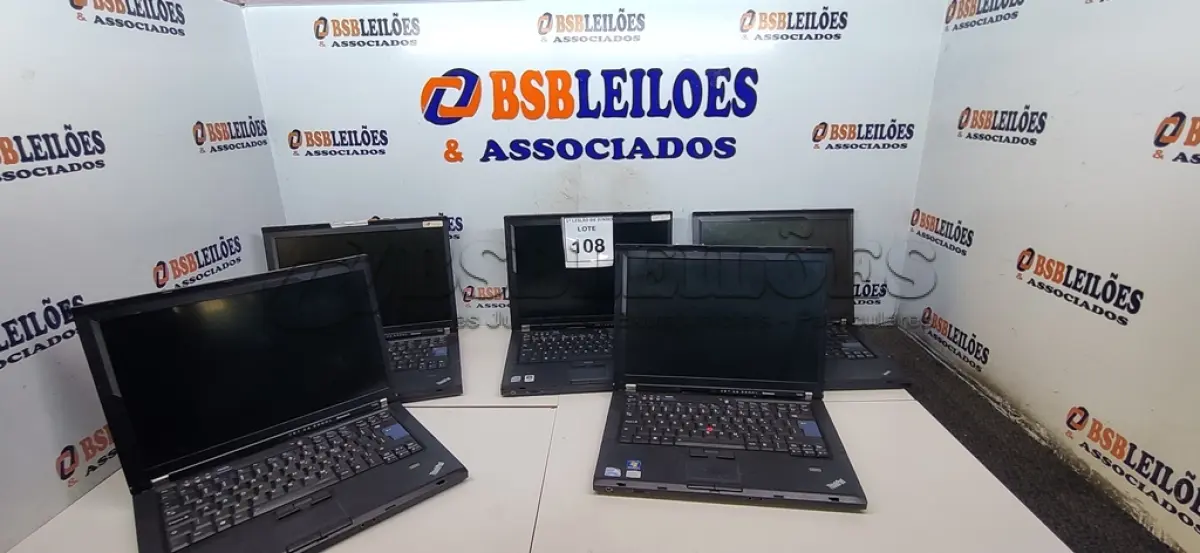 LOTE 108 - 05 NOTEBOOKS PARA RETIRADA DE PEÇAS. (NO ESTADO) ATENÇÃO! FAZER A VISITAÇÃO ANTES DE ARREMATAR, NÃO SABEMOS SE FUNCIONA, LEILÃO NÃO TEM GARANTIA E NEM DEVOLUÇÃO, SUJEITO A POSSÍVEIS AVARIAS VISÍVEIS/OCULTAS E/OU AUSÊNCIA DE COMPONENTES.