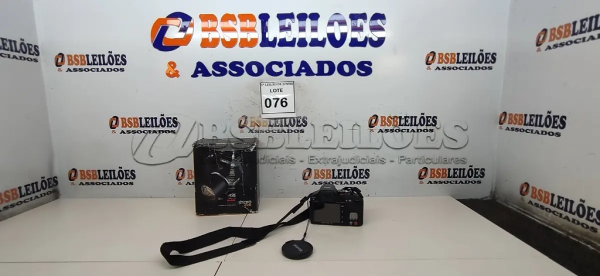 LOTE 076 - 01 MÁQUINA FOTOGRÁFICA MAX Z990 FULL HD MARCA KODAK. (NO ESTADO) ATENÇÃO! FAZER A VISITAÇÃO ANTES DE ARREMATAR, NÃO SABEMOS SE FUNCIONA, LEILÃO NÃO TEM GARANTIA E NEM DEVOLUÇÃO, SUJEITO A POSSÍVEIS AVARIAS VISÍVEIS/OCULTAS E/OU AUSÊNCIA DE COMPONENTES.