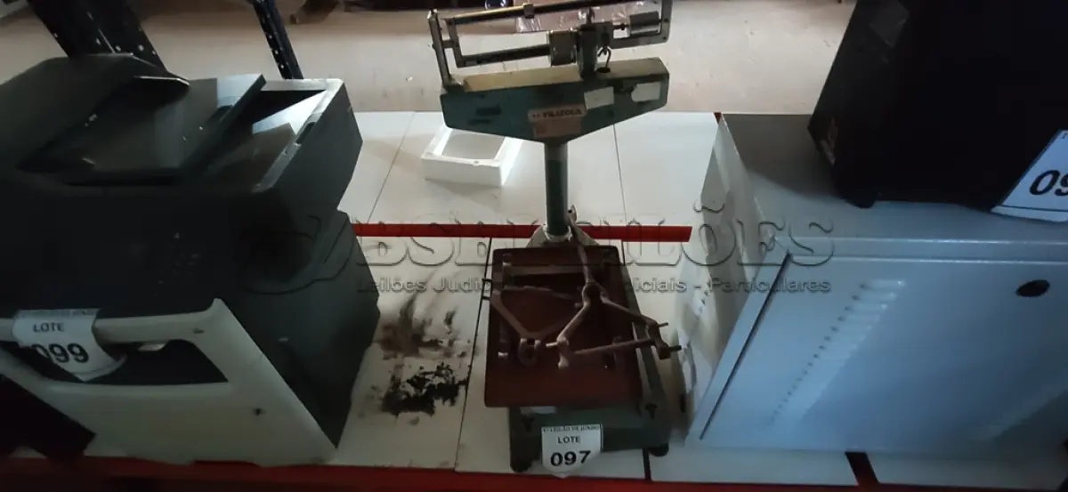 LOTE 097 - 01 BALANÇA MARCA FILIZOLA. (NO ESTADO) ATENÇÃO! FAZER A VISITAÇÃO ANTES DE ARREMATAR, NÃO SABEMOS SE FUNCIONA, LEILÃO NÃO TEM GARANTIA E NEM DEVOLUÇÃO, SUJEITO A POSSÍVEIS AVARIAS VISÍVEIS/OCULTAS E/OU AUSÊNCIA DE COMPONENTES.