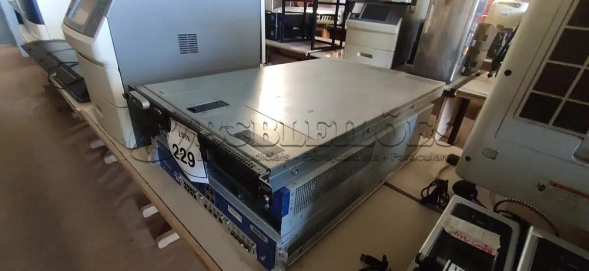 LOTE 229 - 03 GABINETES DE SERVIDOR COM AVARIAS. (NO ESTADO) ATENÇÃO! FAZER A VISITAÇÃO ANTES DE ARREMATAR, NÃO SABEMOS SE FUNCIONA, LEILÃO NÃO TEM GARANTIA E NEM DEVOLUÇÃO, SUJEITO A POSSÍVEIS AVARIAS VISÍVEIS/OCULTAS E/OU AUSÊNCIA DE COMPONENTES.