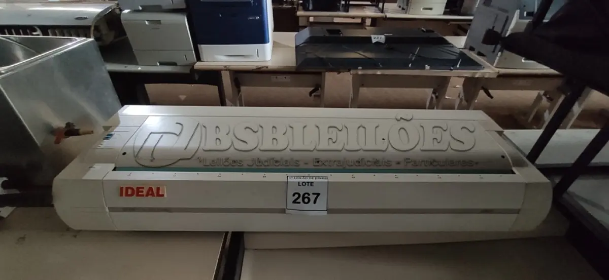 LOTE 267 - 01 SCANNER DE GRANDE FORMATO MODELO FSS 8300 FULL SCALE SCANER MARCA IDEAL. (NO ESTADO) ATENÇÃO! FAZER A VISITAÇÃO ANTES DE ARREMATAR, NÃO SABEMOS SE FUNCIONA, LEILÃO NÃO TEM GARANTIA E NEM DEVOLUÇÃO, SUJEITO A POSSÍVEIS AVARIAS VISÍVEIS/OCULTAS E/OU AUSÊNCIA DE COMPONENTES.