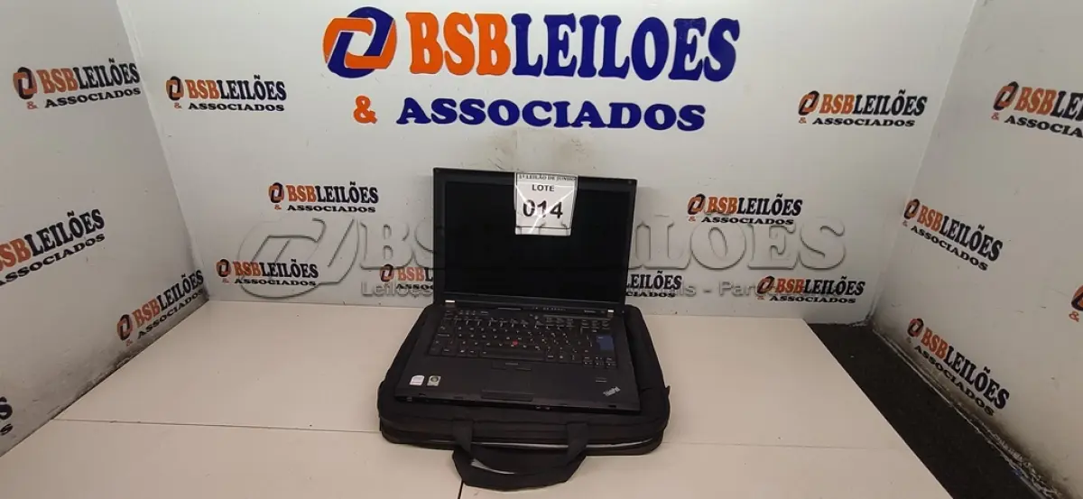 LOTE 014 - 01 NOTEBOOK T61 MARCA LENOVO SEM FONTE COM CASE. (NO ESTADO) ATENÇÃO! FAZER A VISITAÇÃO ANTES DE ARREMATAR, NÃO SABEMOS SE FUNCIONA, LEILÃO NÃO TEM GARANTIA E NEM DEVOLUÇÃO, SUJEITO A POSSÍVEIS AVARIAS VISÍVEIS/OCULTAS E/OU AUSÊNCIA DE COMPONENTES.