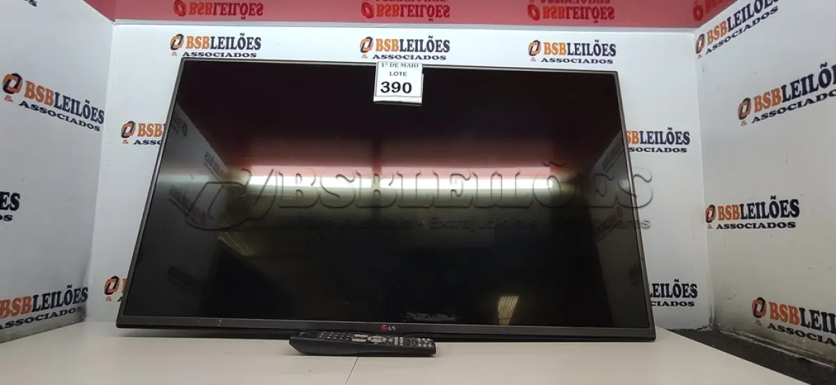 LOTE 390 - 01 TV 42’’ MARCA LG COM CONTROLE E 02 CAIXAS DE SOM COM AVARIAS. (NO ESTADO) ATENÇÃO! FAZER A VISITAÇÃO ANTES DE ARREMATAR, NÃO SABEMOS SE FUNCIONA. LEILÃO NÃO TEM GARANTIA E NEM DEVOLUÇÃO, SUJEITO A POSSÍVEIS AVARIAS VISÍVEIS/OCULTAS E/OU AUSÊNCIA DE COMPONENTES.
