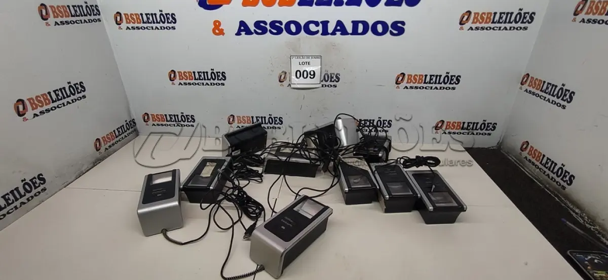 LOTE 009 - 10 LEITORES BIOMÉTRICOS. ATENÇÃO! FAZER A VISITAÇÃO ANTES DE ARREMATAR, NÃO SABEMOS SE FUNCIONA, LEILÃO NÃO TEM GARANTIA E NEM DEVOLUÇÃO, SUJEITO A POSSÍVEIS AVARIAS VISÍVEIS/OCULTAS E/OU AUSÊNCIA DE COMPONENTES.