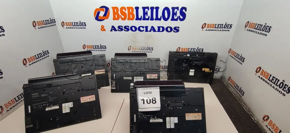 LOTE 108 - 05 NOTEBOOKS PARA RETIRADA DE PEÇAS. (NO ESTADO) ATENÇÃO! FAZER A VISITAÇÃO ANTES DE ARREMATAR, NÃO SABEMOS SE FUNCIONA, LEILÃO NÃO TEM GARANTIA E NEM DEVOLUÇÃO, SUJEITO A POSSÍVEIS AVARIAS VISÍVEIS/OCULTAS E/OU AUSÊNCIA DE COMPONENTES.