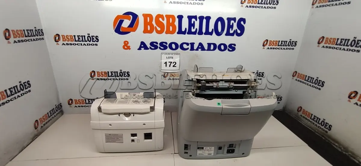 LOTE 172 - 02 CONTADORAS DE CÉDULAS SEM MARCA APARENTE. (NO ESTADO) ATENÇÃO! FAZER A VISITAÇÃO ANTES DE ARREMATAR, NÃO SABEMOS SE FUNCIONA, LEILÃO NÃO TEM GARANTIA E NEM DEVOLUÇÃO, SUJEITO A POSSÍVEIS AVARIAS VISÍVEIS/OCULTAS E/OU AUSÊNCIA DE COMPONENTES.