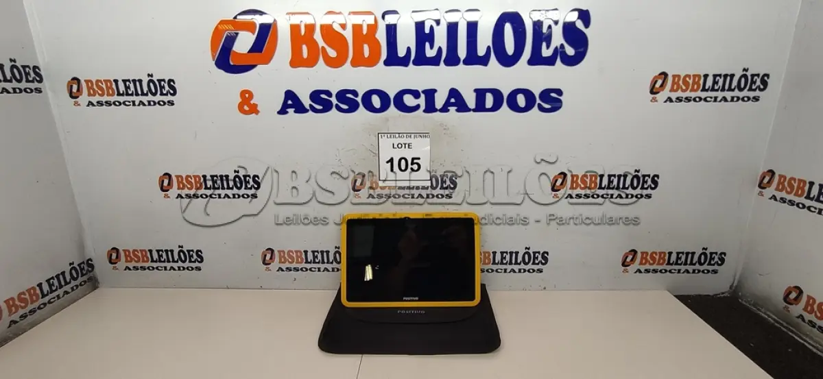 LOTE 105 - 01 TABLET SEM FONTE COM CASE MARCA POSITIVO. (NO ESTADO) ATENÇÃO! FAZER A VISITAÇÃO ANTES DE ARREMATAR, NÃO SABEMOS SE FUNCIONA, LEILÃO NÃO TEM GARANTIA E NEM DEVOLUÇÃO, SUJEITO A POSSÍVEIS AVARIAS VISÍVEIS/OCULTAS E/OU AUSÊNCIA DE COMPONENTES.
