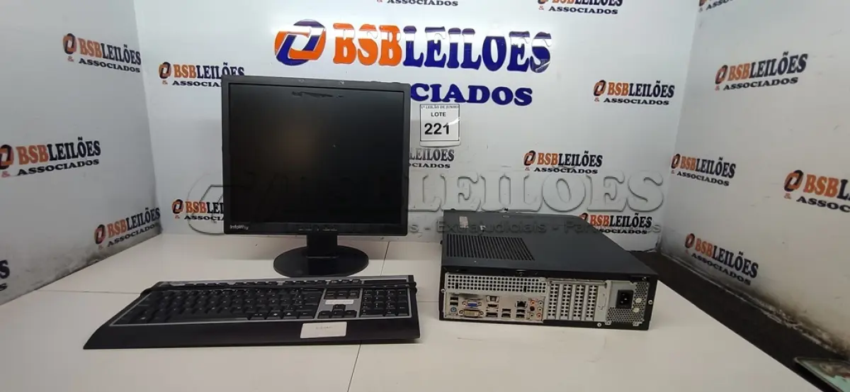 LOTE 221 - 01 COMPUTADOR COMPLETO MARCA ITAUTEC. (NO ESTADO) ATENÇÃO! FAZER A VISITAÇÃO ANTES DE ARREMATAR, NÃO SABEMOS SE FUNCIONA, LEILÃO NÃO TEM GARANTIA E NEM DEVOLUÇÃO, SUJEITO A POSSÍVEIS AVARIAS VISÍVEIS/OCULTAS E/OU AUSÊNCIA DE COMPONENTES.