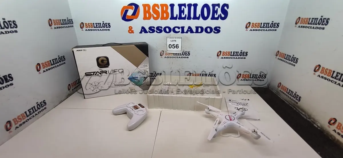 LOTE 056 - 01 DRONE SUPER 360. (NO ESTADO) ATENÇÃO! FAZER A VISITAÇÃO ANTES DE ARREMATAR, NÃO SABEMOS SE FUNCIONA, LEILÃO NÃO TEM GARANTIA E NEM DEVOLUÇÃO, SUJEITO A POSSÍVEIS AVARIAS VISÍVEIS/OCULTAS E/OU AUSÊNCIA DE COMPONENTES.