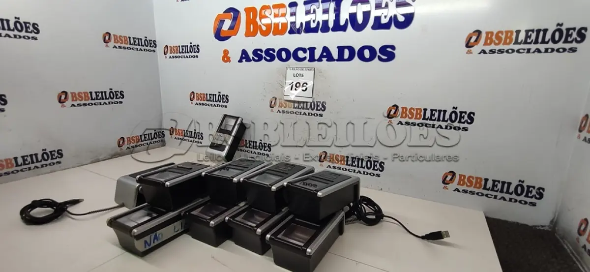 LOTE 196 - 11 LEITORES BIOMÉTRICOS MODELO SUPREMA MARCA AKIYAMA. (NO ESTADO) ATENÇÃO! FAZER A VISITAÇÃO ANTES DE ARREMATAR, NÃO SABEMOS SE FUNCIONA, LEILÃO NÃO TEM GARANTIA E NEM DEVOLUÇÃO, SUJEITO A POSSÍVEIS AVARIAS VISÍVEIS/OCULTAS E/OU AUSÊNCIA DE COMPONENTES.