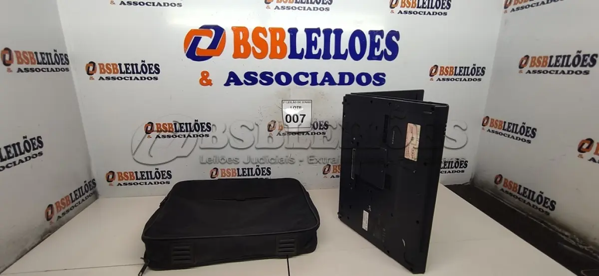 LOTE 007 - 01 NOTEBOOK COMPAQ 6710B MARCA HP SEM FONTE COM CASE. (NO ESTADO) ATENÇÃO! FAZER A VISITAÇÃO ANTES DE ARREMATAR, NÃO SABEMOS SE FUNCIONA, LEILÃO NÃO TEM GARANTIA E NEM DEVOLUÇÃO, SUJEITO A POSSÍVEIS AVARIAS VISÍVEIS/OCULTAS E/OU AUSÊNCIA DE COMPONENTES.
