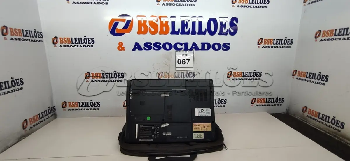 LOTE 067 - 01 NOTEBOOK MODELO FT00 19V MARCA DATEN SEM CARREGADOR COM CASE. (NO ESTADO) ATENÇÃO! FAZER A VISITAÇÃO ANTES DE ARREMATAR, NÃO SABEMOS SE FUNCIONA, LEILÃO NÃO TEM GARANTIA E NEM DEVOLUÇÃO, SUJEITO A POSSÍVEIS AVARIAS VISÍVEIS/OCULTAS E/OU AUSÊNCIA DE COMPONENTES.