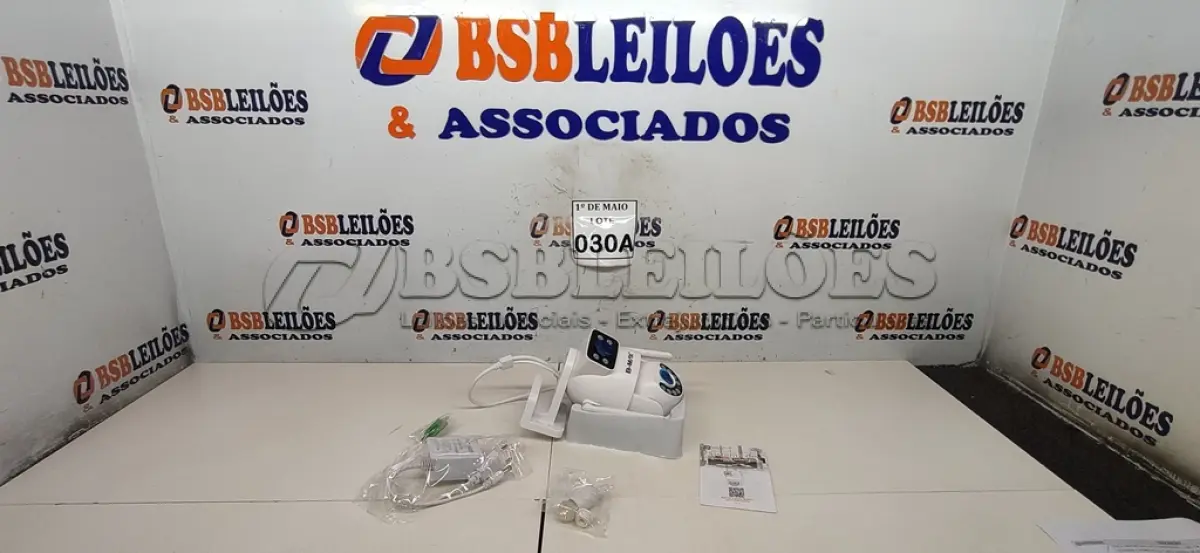 LOTE 030 - 01 CÂMERA DUPLA IP WIFI INTELIGENTE EXTERNA APPS YOOSEE ALTO FALANTE MICROFONE GIRA 360GRAUS COM LEDES BRANCO FOTOSSENSÍVEL 1080P   (NOVO) (NO ESTADO) ATENÇÃO! FAZER A VISITAÇÃO ANTES DE ARREMATAR, NÃO SABEMOS SE FUNCIONA. LEILÃO NÃO TEM GARANTIA E NEM DEVOLUÇÃO, SUJEITO A POSSÍVEIS AVARIAS VISÍVEIS/OCULTAS E/OU AUSÊNCIA DE COMPONENTES.