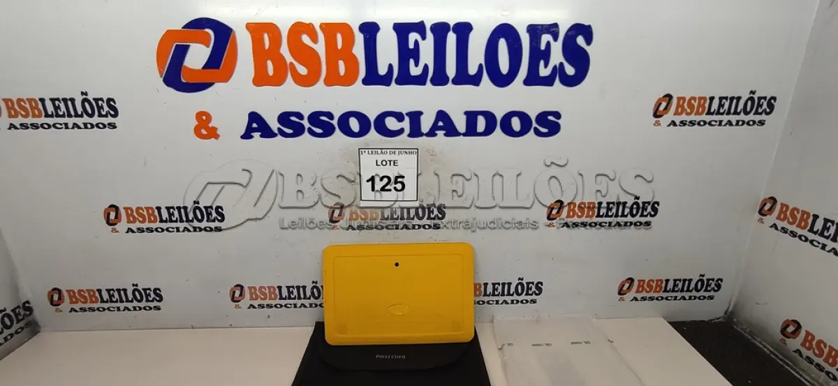 LOTE 125 - 01 TABLET SEM FONTE COM CASE MARCA POSITIVO. (NO ESTADO) ATENÇÃO! FAZER A VISITAÇÃO ANTES DE ARREMATAR, NÃO SABEMOS SE FUNCIONA, LEILÃO NÃO TEM GARANTIA E NEM DEVOLUÇÃO, SUJEITO A POSSÍVEIS AVARIAS VISÍVEIS/OCULTAS E/OU AUSÊNCIA DE COMPONENTES.