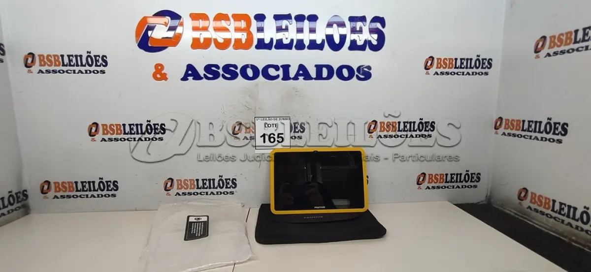 LOTE 165 - 01 TABLET SEM FONTE COM CASE MARCA POSITIVO. (NO ESTADO) ATENÇÃO! FAZER A VISITAÇÃO ANTES DE ARREMATAR, NÃO SABEMOS SE FUNCIONA, LEILÃO NÃO TEM GARANTIA E NEM DEVOLUÇÃO, SUJEITO A POSSÍVEIS AVARIAS VISÍVEIS/OCULTAS E/OU AUSÊNCIA DE COMPONENTES.