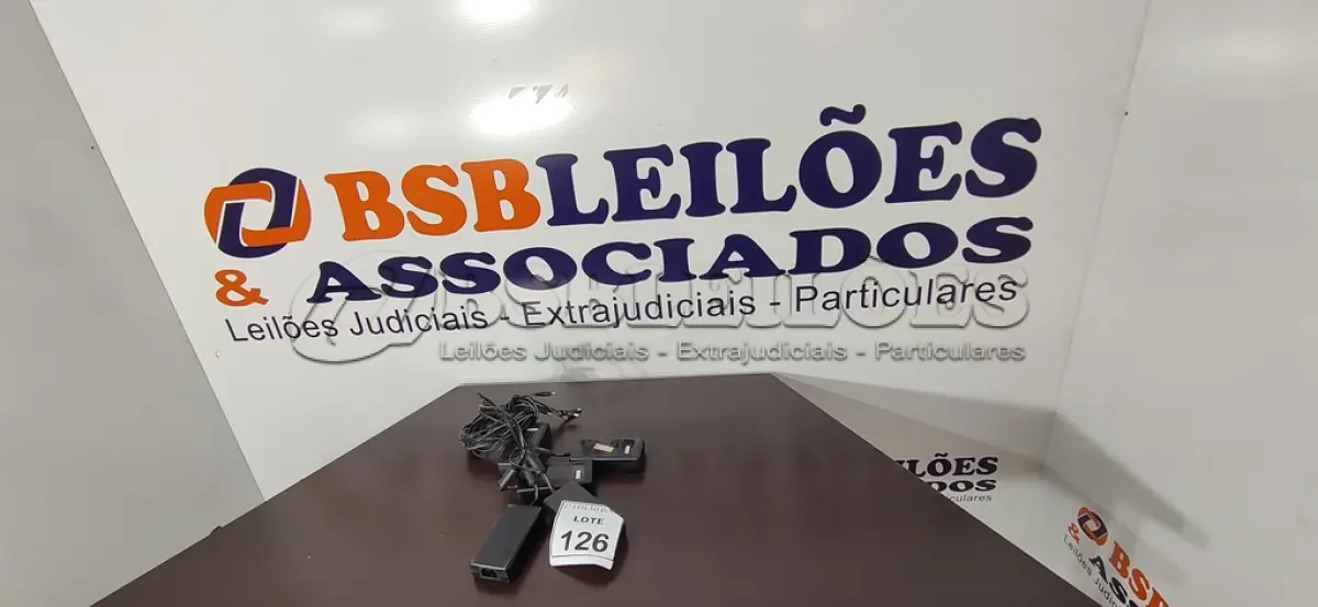 LOTE 126 - 05 FONTES PARA NOTEBOOKS VOLTAGENS DIVERSAS. (NO ESTADO) ATENÇÃO! FAZER A VISITAÇÃO ANTES DE ARREMATAR, NÃO SABEMOS SE FUNCIONA, LEILÃO NÃO TEM GARANTIA E NEM DEVOLUÇÃO, SUJEITO A POSSÍVEIS AVARIAS VISÍVEIS/OCULTAS E/OU AUSÊNCIA DE COMPONENTES.