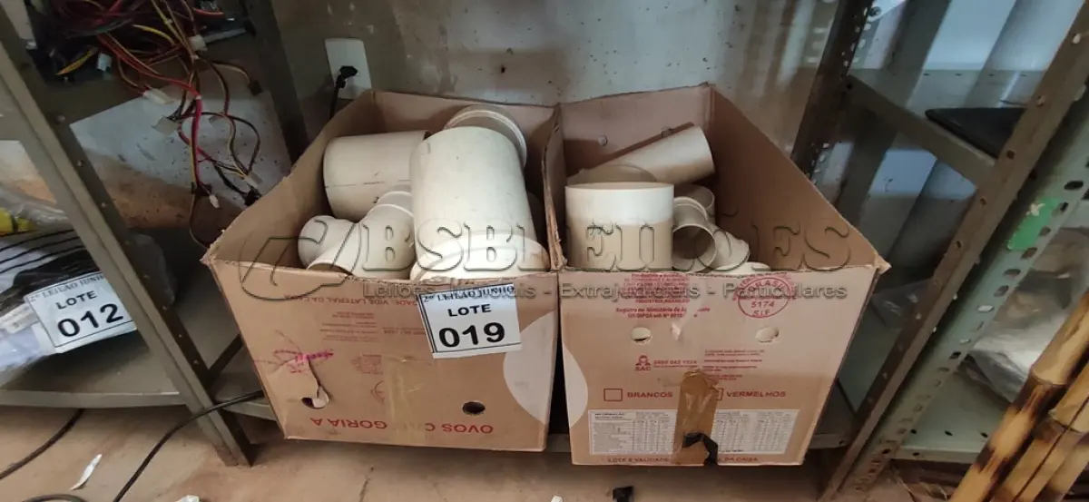LOTE 019 - 01 LOTE COM VÁRIAS CONEXÕES HIDRÁULICAS MEDIDAS DIVERSAS. (NO ESTADO) ATENÇÃO! FAZER A VISITAÇÃO ANTES DE ARREMATAR, NÃO SABEMOS SE FUNCIONA, LEILÃO NÃO TEM GARANTIA E NEM DEVOLUÇÃO, SUJEITO A POSSÍVEIS AVARIAS VISÍVEIS/OCULTAS E/OU AUSÊNCIA DE COMPONENTES.