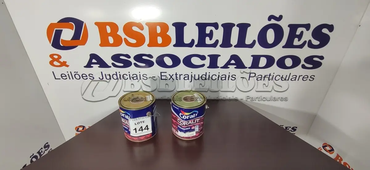 LOTE 144 - 02 LATAS DE TINTA MARCA CORAL PARA ESMALTE SINTÉTICO, MADEIRA E METAL, NA COR AUTO BRILHO COM 3,2L CADA. (NO ESTADO) ATENÇÃO! FAZER A VISITAÇÃO ANTES DE ARREMATAR, NÃO SABEMOS SE FUNCIONA, LEILÃO NÃO TEM GARANTIA E NEM DEVOLUÇÃO, SUJEITO A POSSÍVEIS AVARIAS VISÍVEIS/OCULTAS E/OU AUSÊNCIA DE COMPONENTES.
