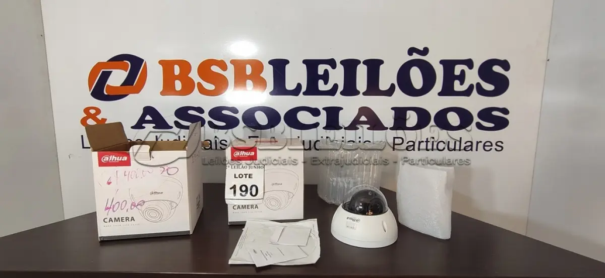 LOTE 190 - 02 CÂMERAS DOME MARCA AJHUA. (NO ESTADO) ATENÇÃO! FAZER A VISITAÇÃO ANTES DE ARREMATAR, NÃO SABEMOS SE FUNCIONA, LEILÃO NÃO TEM GARANTIA E NEM DEVOLUÇÃO, SUJEITO A POSSÍVEIS AVARIAS VISÍVEIS/OCULTAS E/OU AUSÊNCIA DE COMPONENTES.