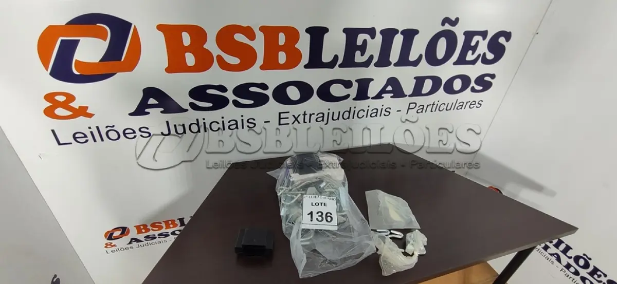 LOTE 136 - 01 LOTE COM VÁRIOS GANCHOS PARA REDE. (NO ESTADO) ATENÇÃO! FAZER A VISITAÇÃO ANTES DE ARREMATAR, NÃO SABEMOS SE FUNCIONA, LEILÃO NÃO TEM GARANTIA E NEM DEVOLUÇÃO, SUJEITO A POSSÍVEIS AVARIAS VISÍVEIS/OCULTAS E/OU AUSÊNCIA DE COMPONENTES.