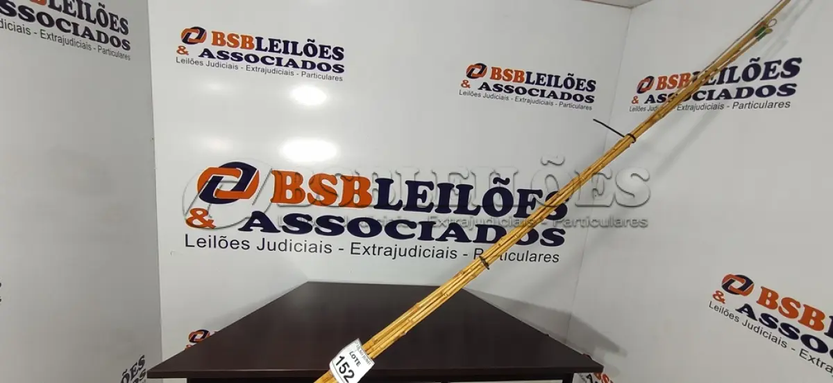 LOTE 152 - 05 VARAS DE BAMBU. (NO ESTADO) ATENÇÃO! FAZER A VISITAÇÃO ANTES DE ARREMATAR, NÃO SABEMOS SE FUNCIONA, LEILÃO NÃO TEM GARANTIA E NEM DEVOLUÇÃO, SUJEITO A POSSÍVEIS AVARIAS VISÍVEIS/OCULTAS E/OU AUSÊNCIA DE COMPONENTES.