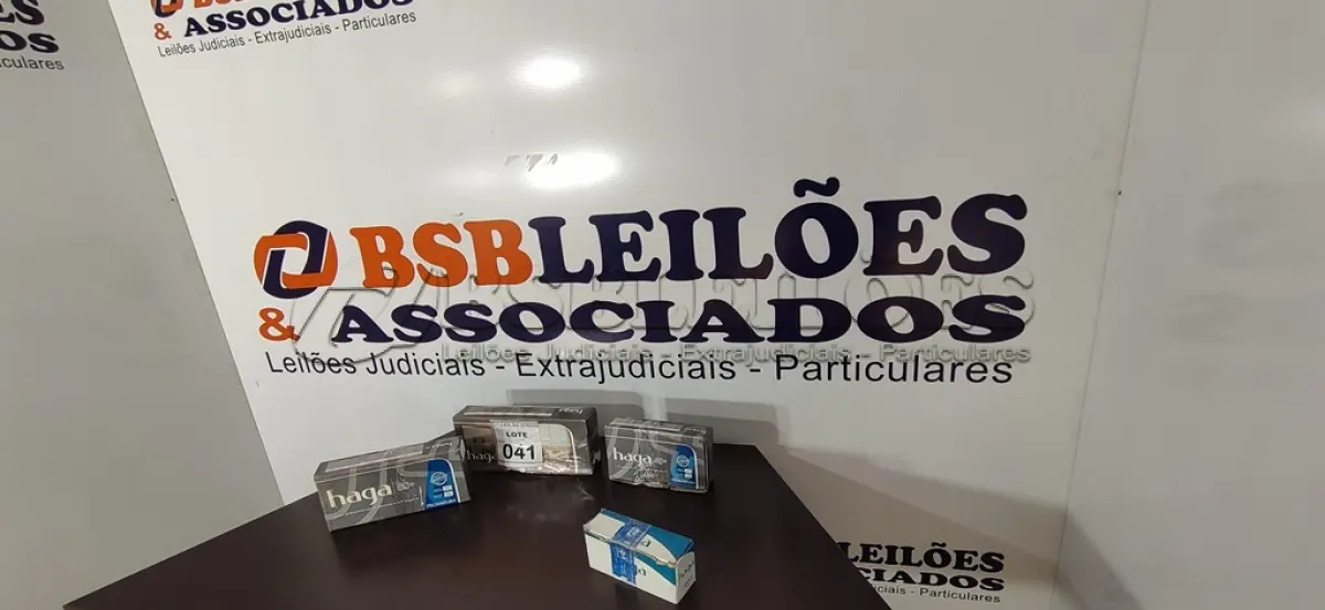 LOTE 041 - 04 FECHADURAS DE MARCAS E MODELOS DIVERSOS. (NO ESTADO) ATENÇÃO! FAZER A VISITAÇÃO ANTES DE ARREMATAR, NÃO SABEMOS SE FUNCIONA, LEILÃO NÃO TEM GARANTIA E NEM DEVOLUÇÃO, SUJEITO A POSSÍVEIS AVARIAS VISÍVEIS/OCULTAS E/OU AUSÊNCIA DE COMPONENTES.