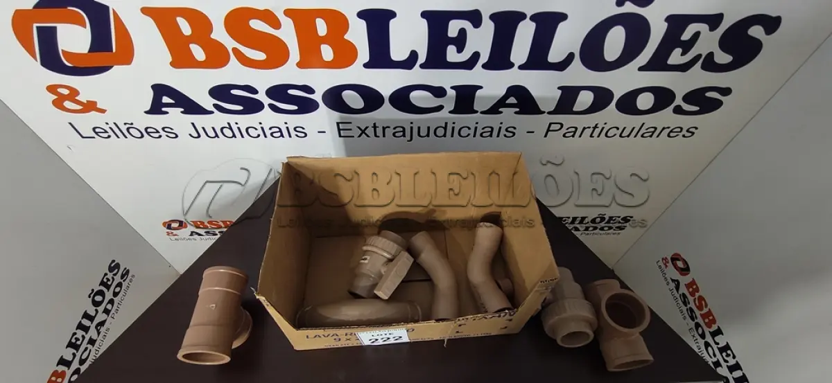 LOTE 222 - 01 LOTE COM CONEXÕES HIDRÁULICAS MEDIDAS DIVERSAS. (NO ESTADO) ATENÇÃO! FAZER A VISITAÇÃO ANTES DE ARREMATAR, NÃO SABEMOS SE FUNCIONA, LEILÃO NÃO TEM GARANTIA E NEM DEVOLUÇÃO, SUJEITO A POSSÍVEIS AVARIAS VISÍVEIS/OCULTAS E/OU AUSÊNCIA DE COMPONENTES.