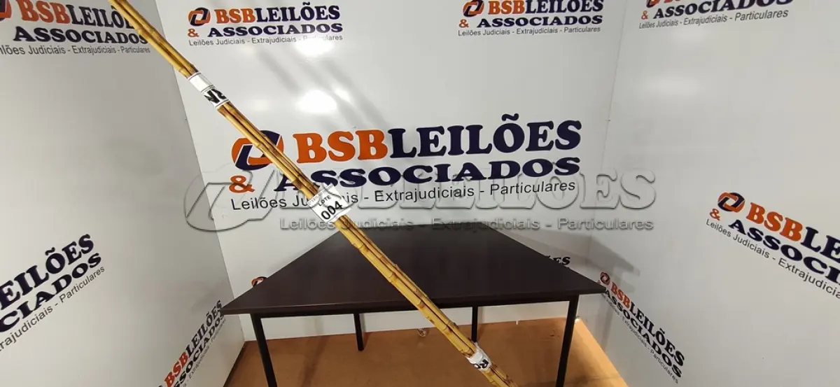 LOTE 004 - 05 VARAS DE BAMBU. (NO ESTADO) ATENÇÃO! FAZER A VISITAÇÃO ANTES DE ARREMATAR, NÃO SABEMOS SE FUNCIONA, LEILÃO NÃO TEM GARANTIA E NEM DEVOLUÇÃO, SUJEITO A POSSÍVEIS AVARIAS VISÍVEIS/OCULTAS E/OU AUSÊNCIA DE COMPONENTES.