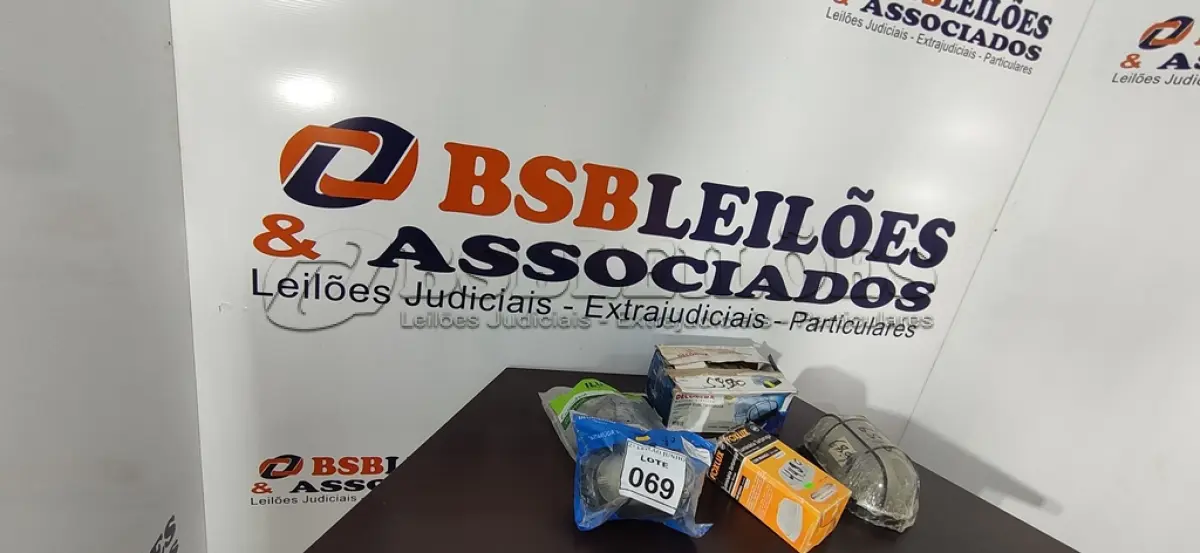 LOTE 069 - 05 LUMINÁRIAS TARTARUGAS DE TAMANHOS DIVERSOS. (NO ESTADO) ATENÇÃO! FAZER A VISITAÇÃO ANTES DE ARREMATAR, NÃO SABEMOS SE FUNCIONA, LEILÃO NÃO TEM GARANTIA E NEM DEVOLUÇÃO, SUJEITO A POSSÍVEIS AVARIAS VISÍVEIS/OCULTAS E/OU AUSÊNCIA DE COMPONENTES.