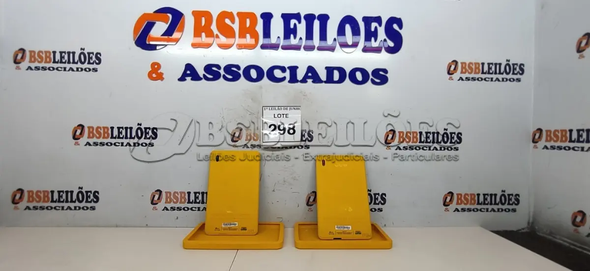 LOTE 298 - 02 TABLETS MARCA CCE. (NO ESTADO) ATENÇÃO! FAZER A VISITAÇÃO ANTES DE ARREMATAR, NÃO SABEMOS SE FUNCIONA, LEILÃO NÃO TEM GARANTIA E NEM DEVOLUÇÃO, SUJEITO A POSSÍVEIS AVARIAS VISÍVEIS/OCULTAS E/OU AUSÊNCIA DE COMPONENTES.