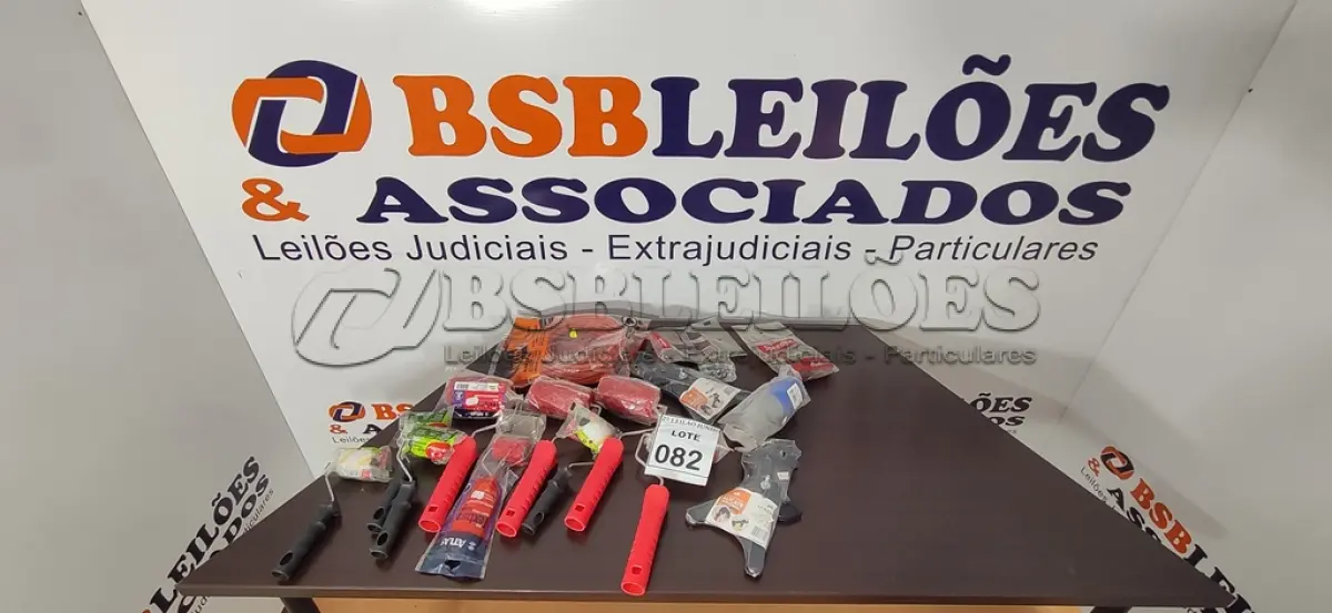 LOTE 082 - 01 LOTE COM VÁRIOS ROLOS DE PINTURA DE TAMANHOS DIVERSOS, 01 PASSADOR DE FIO E 01 ALICATE UNIVERSAL. (NO ESTADO) ATENÇÃO! FAZER A VISITAÇÃO ANTES DE ARREMATAR, NÃO SABEMOS SE FUNCIONA, LEILÃO NÃO TEM GARANTIA E NEM DEVOLUÇÃO, SUJEITO A POSSÍVEIS AVARIAS VISÍVEIS/OCULTAS E/OU AUSÊNCIA DE COMPONENTES.