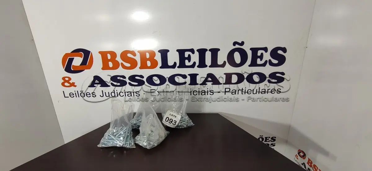 LOTE 093 - 01 LOTE COM GRANDE DE PARAFUSOS DE TAMANHOS DIVERSOS. (NO ESTADO) ATENÇÃO! FAZER A VISITAÇÃO ANTES DE ARREMATAR, NÃO SABEMOS SE FUNCIONA, LEILÃO NÃO TEM GARANTIA E NEM DEVOLUÇÃO, SUJEITO A POSSÍVEIS AVARIAS VISÍVEIS/OCULTAS E/OU AUSÊNCIA DE COMPONENTES.