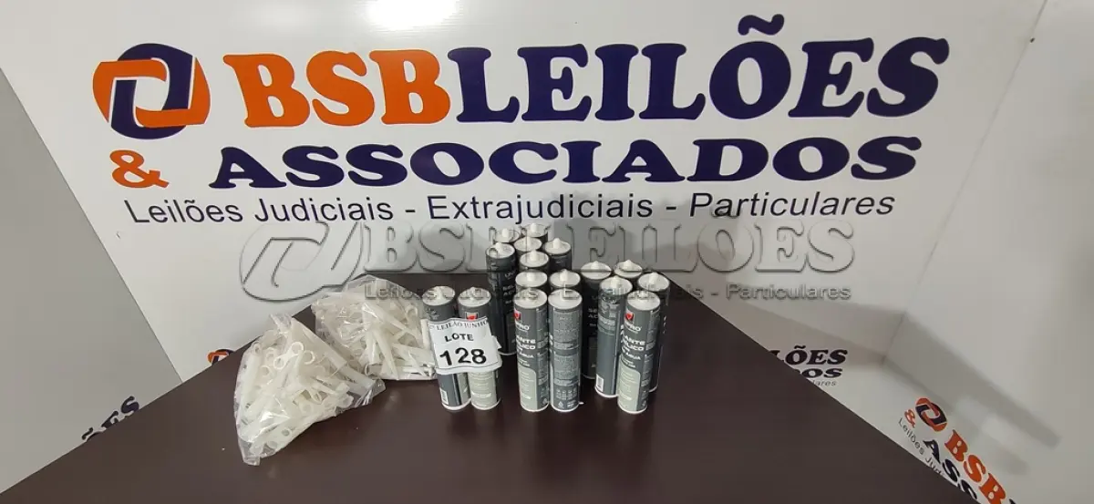 LOTE 128 - 17 SELANTES ACRÍLICOS. (NO ESTADO) ATENÇÃO! FAZER A VISITAÇÃO ANTES DE ARREMATAR, NÃO SABEMOS SE FUNCIONA, LEILÃO NÃO TEM GARANTIA E NEM DEVOLUÇÃO, SUJEITO A POSSÍVEIS AVARIAS VISÍVEIS/OCULTAS E/OU AUSÊNCIA DE COMPONENTES.