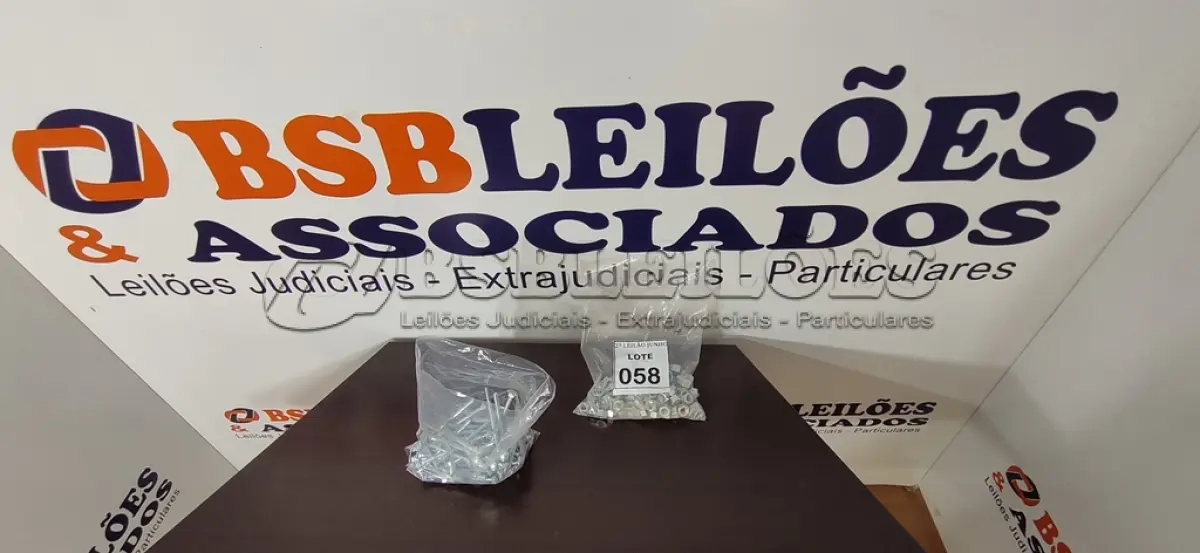 LOTE 058 - 01 LOTE COM GRANDE QUANTIDADE DE PARAFUSOS E PORCAS. (NO ESTADO) ATENÇÃO! FAZER A VISITAÇÃO ANTES DE ARREMATAR, NÃO SABEMOS SE FUNCIONA, LEILÃO NÃO TEM GARANTIA E NEM DEVOLUÇÃO, SUJEITO A POSSÍVEIS AVARIAS VISÍVEIS/OCULTAS E/OU AUSÊNCIA DE COMPONENTES.