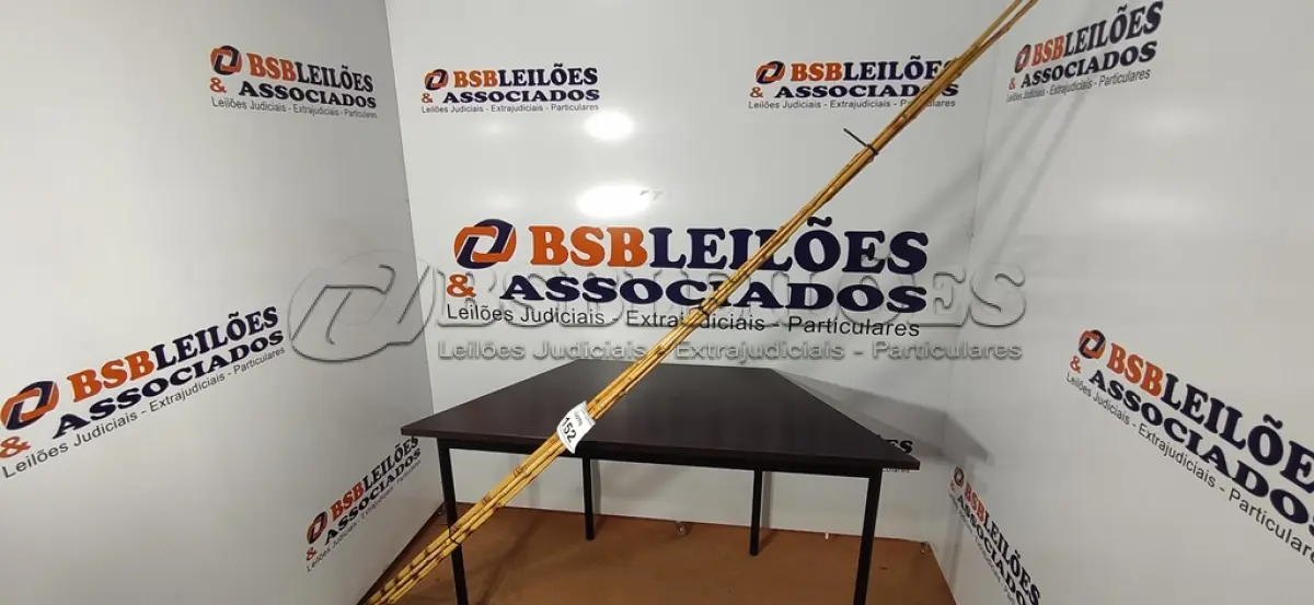 LOTE 152 - 05 VARAS DE BAMBU. (NO ESTADO) ATENÇÃO! FAZER A VISITAÇÃO ANTES DE ARREMATAR, NÃO SABEMOS SE FUNCIONA, LEILÃO NÃO TEM GARANTIA E NEM DEVOLUÇÃO, SUJEITO A POSSÍVEIS AVARIAS VISÍVEIS/OCULTAS E/OU AUSÊNCIA DE COMPONENTES.