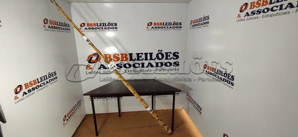 LOTE 004 - 05 VARAS DE BAMBU. (NO ESTADO) ATENÇÃO! FAZER A VISITAÇÃO ANTES DE ARREMATAR, NÃO SABEMOS SE FUNCIONA, LEILÃO NÃO TEM GARANTIA E NEM DEVOLUÇÃO, SUJEITO A POSSÍVEIS AVARIAS VISÍVEIS/OCULTAS E/OU AUSÊNCIA DE COMPONENTES.