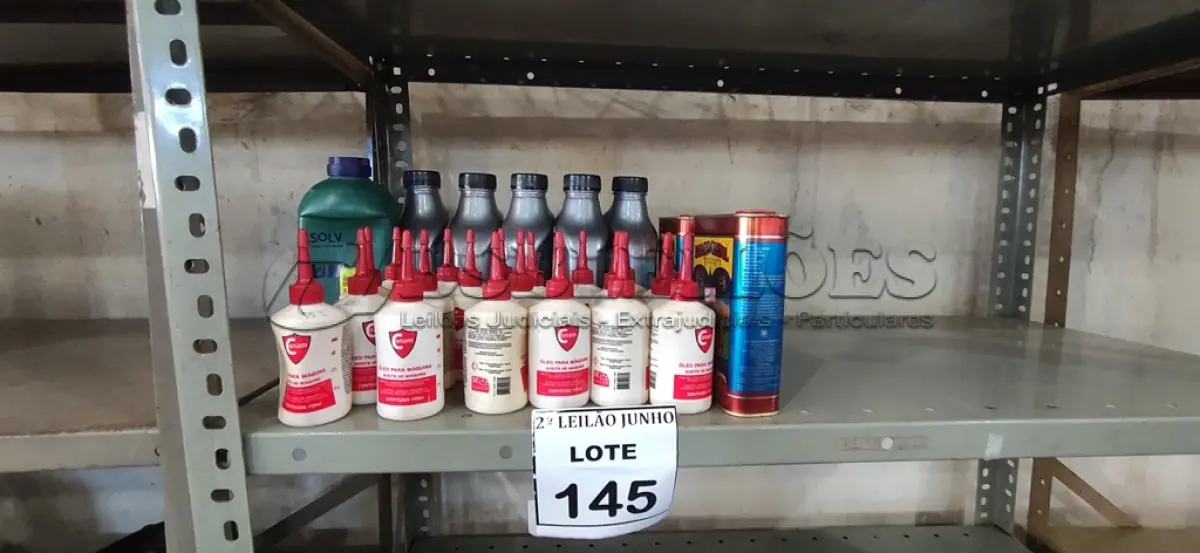 LOTE 145 - 24 ÓLEOS PARA MÁQUINA DE COSTURA, 05 ÓLEOS LUBRIFICANTE AUTOMOTIVO, 02 BENZOCREOL E 01 TINTA DILUENTE. (NO ESTADO) ATENÇÃO! FAZER A VISITAÇÃO ANTES DE ARREMATAR, NÃO SABEMOS SE FUNCIONA, LEILÃO NÃO TEM GARANTIA E NEM DEVOLUÇÃO, SUJEITO A POSSÍVEIS AVARIAS VISÍVEIS/OCULTAS E/OU AUSÊNCIA DE COMPONENTES.