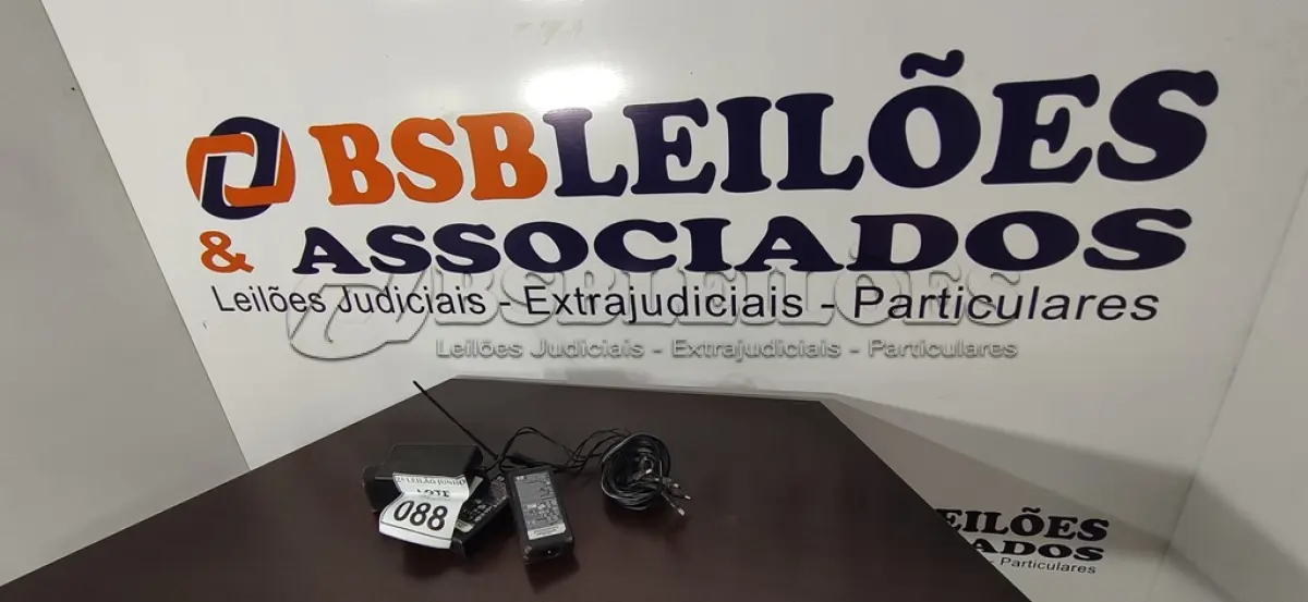 LOTE 088 - 05 FONTES PARA NOTEBOOKS VOLTAGENS DIVERSAS. (NO ESTADO) ATENÇÃO! FAZER A VISITAÇÃO ANTES DE ARREMATAR, NÃO SABEMOS SE FUNCIONA, LEILÃO NÃO TEM GARANTIA E NEM DEVOLUÇÃO, SUJEITO A POSSÍVEIS AVARIAS VISÍVEIS/OCULTAS E/OU AUSÊNCIA DE COMPONENTES.